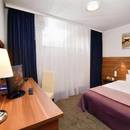 Hotel President 3*